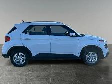 2026 Hyundai Venue Preferred - Photo 8
