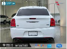 2022 Chrysler 300 Touring L AWD - Mint Condition - Fully Loaded - Photo 6