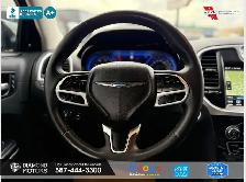 2022 Chrysler 300 Touring L AWD - Mint Condition - Fully Loaded - Photo 11