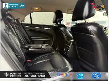 2022 Chrysler 300 Touring L AWD - Mint Condition - Fully Loaded - Photo 23