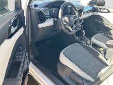 2025 Volkswagen Taos Trendline - Photo 12