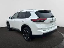 2026 Nissan Rogue SV Moonroof AWD - Photo 3