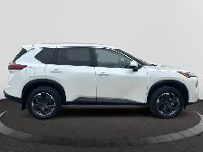 2026 Nissan Rogue SV Moonroof AWD - Photo 6