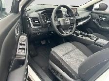 2026 Nissan Rogue SV Moonroof AWD - Photo 13