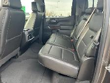 2019 GMC Sierra 1500 SLT Crew Cab - Photo 18