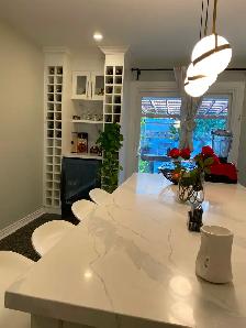 Large bright room for rent near Stockyard mall - Photo 2