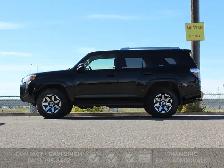 2017 TOYOTA 4RUNNER | LEATHER | LOADED | 3RD ROW - Photo 3
