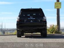 2017 TOYOTA 4RUNNER | LEATHER | LOADED | 3RD ROW - Photo 4