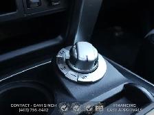 2017 TOYOTA 4RUNNER | LEATHER | LOADED | 3RD ROW - Photo 17