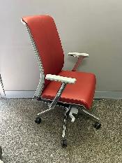 Haworth Very Leather Chair! - Photo 2