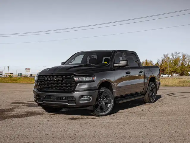 2026 Ram 1500 Express Crew Cab 4WD