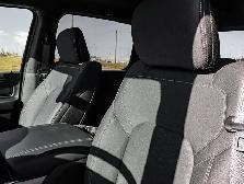 2026 Ram 1500 Express Crew Cab 4WD - Photo 10