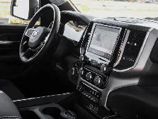 2026 Ram 1500 Express Crew Cab 4WD - Photo 17