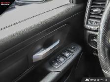 2019 Ram 1500 Tradesman 4x4 Crew Cab 6.4FT Box | NO ACCIDENTS - Photo 17