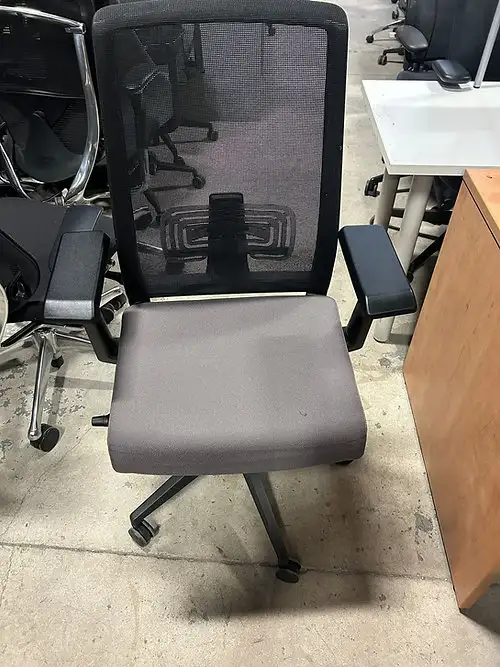 Haworth Very Office Chair - Excellent!