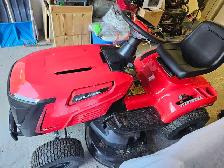 Ride on Lanwmower - Photo 4