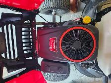 Ride on Lanwmower - Photo 5