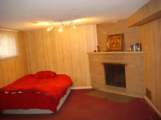 Bachelor/Studio Basm. apartment for Rent. Yonge-Finch Subway.