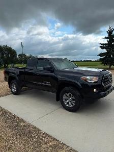 2018 Toyota Tacoma SR5 4x4 - Photo 9