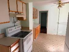HOUSE FOR RENT PENTICTON - Photo 2