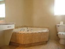 Superbe condo 4 ½ à Saint-Eustache – Décor impeccable (950 pi²) - Photo 3
