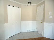 Superbe condo 4 ½ à Saint-Eustache – Décor impeccable (950 pi²) - Photo 4