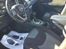 2016 Jeep Cherokee Sport ON or QC Safety Included - Photo 11