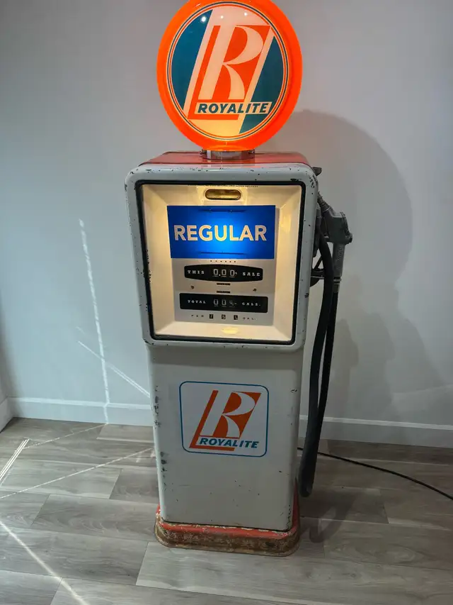 Roaylite Gas Pump