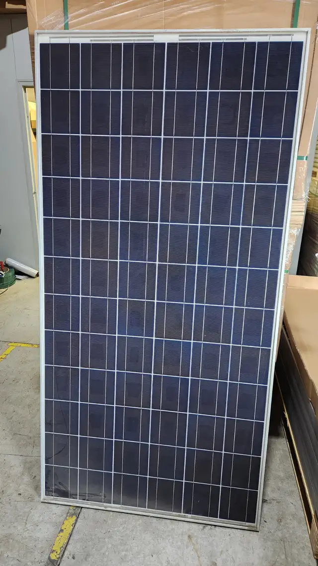 Used 280W Solar Panels - Made in Canada (MEMC 280W - 90%  Output