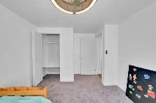 MOTIVATED SELLER! – RENOVATED 3 1 BEDROOM HOME IN AMHERSTBURG! - Photo 6