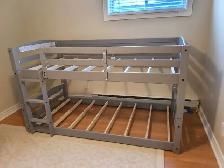 FURNITURE - Photo 3