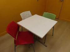 Table de cafétéria et ensemble de 3 chaises