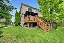 Bright & Carpet-Free End-Unit Freehold Townhome! - Photo 12