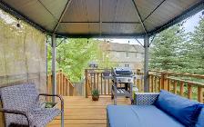 Bright & Carpet-Free End-Unit Freehold Townhome! - Photo 22