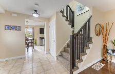Bright & Carpet-Free End-Unit Freehold Townhome! - Photo 25