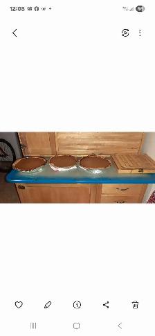 Antique Bakers Rack With Cupboard