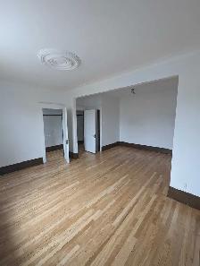 4 1/2 Beaudry Lease Transfer Oct or November - Photo 2