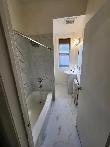 ($1250 fully renovated 1bedroomt on 1st floor apt.) - Photo 8