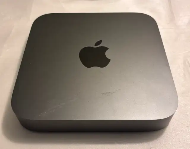 Apple Mac mini (2018) 3.0GHz 6-Core i5 / 8GB RAM / 512GB SSD
