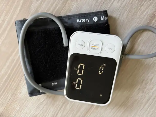 Blood pressure monitor