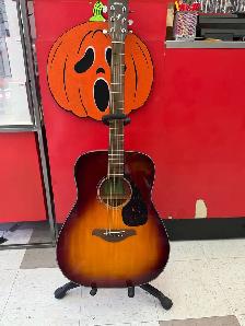 Guitare acoustique YAMAHA