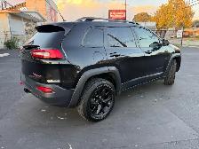 2015 Jeep Cherokee Trailhawk 4WD 4dr Trailhawk - Photo 8