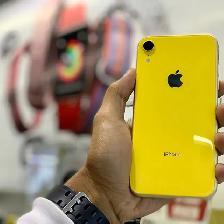 Apple iPhone XR 64GB Unlocked Yellow Colour $199