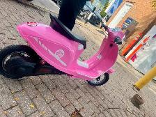 Brand New Pink Electric Scooter $250 - Photo 8