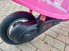 Brand New Pink Electric Scooter $250 - Photo 9