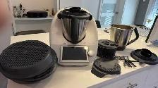 Thermomix TM6  avec 2 bols à vendre- excellent état