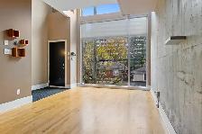 2-BEDROOM TOWNHOUSE | 2 FULL BATH | OFFICE AREA | 3 PARKING - Photo 2