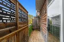 2-BEDROOM TOWNHOUSE | 2 FULL BATH | OFFICE AREA | 3 PARKING - Photo 7