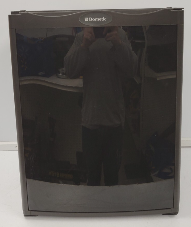 (B1475) Dometic RH141D Mini Fridge
