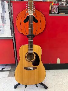 Guitare acoustique Norman